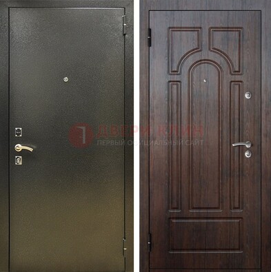 Железная темно-серая дверь с порошковым напылением и МДФ Тисненый орех ДП-275 в Туле