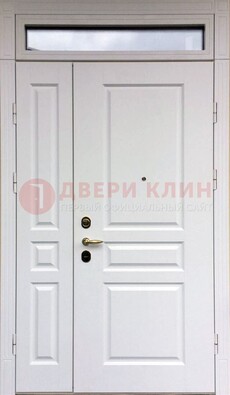 Белая двухстворчатая металлическая дверь со стеклом ДС-63 в Туле