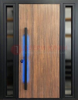 Коричневая металлическая дверь со стеклом ДС-69 в Туле