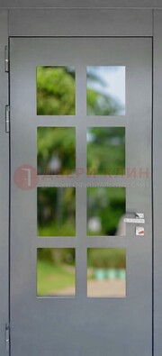 Серая металлическая дверь со стеклом ДС-78 в Туле