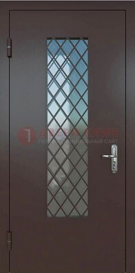 Темная металлическая дверь с решеткой и стеклом ДС-7 в Туле
