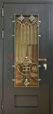 Одностворчатая железная дверь со стеклом и ковкой для дома ДСК-101 в Туле