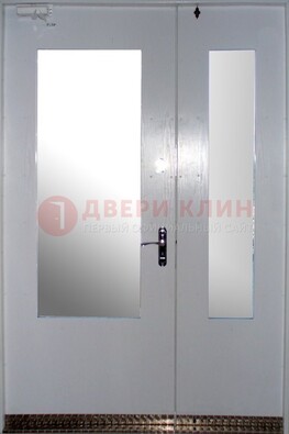 Белая  тамбурная дверь со стеклянными вставками ДТМ-18 в Туле