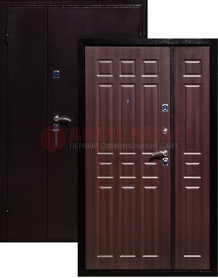 Коричневая металлическая тамбурная дверь ДТМ-24 в Туле