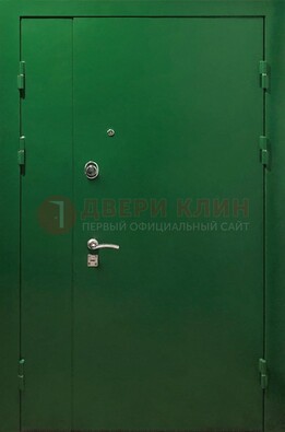 Зеленая распашная тамбурная дверь Порошок ДТМ-47 в Туле