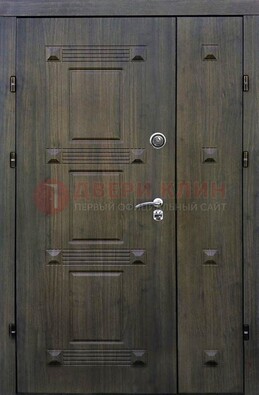 Железная двухстворчатая филенчатая дверь с виноритом ДВТ-143 в Туле