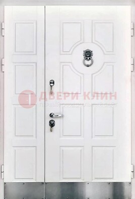 Белая входная дверь с виноритом ДВТ-246 в Туле